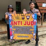 Bhabinkamtibmas sosialisasi stop segala bentuk perjudian