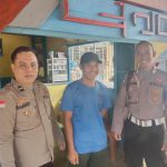 Polsek jagoi babang,bhabinkamtibmas Sambang tokoh masyarakat di desa binaan