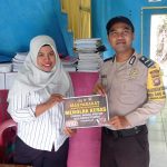 <em>Bhabinkamtibmas Mengajak Masyarakat Menolak Keras Segala Bentuk Kejahatan</em>