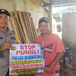 <em>Dengan Sosialisasi Stop Pungli, Bhabinkamtibmas Berharap Cegah Adanya Pungli di Desa Binaan</em>