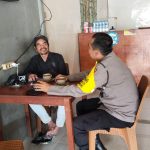 Salah Satu Cara  Bhabinkamtibmas Jaga Kondusifitas Keamanan Desa Dengan Rutin Sambangi Warga