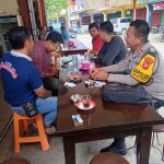Sebagai Salah Satu Sarana Untuk Mempermudah Masyarakat dalam Menyampaikan Keluhan dan Masukan Secara Langsung Kepada Polri , Kapolsek Bengkayang Melaksanakan Giat Rutin Jum’at Curhat